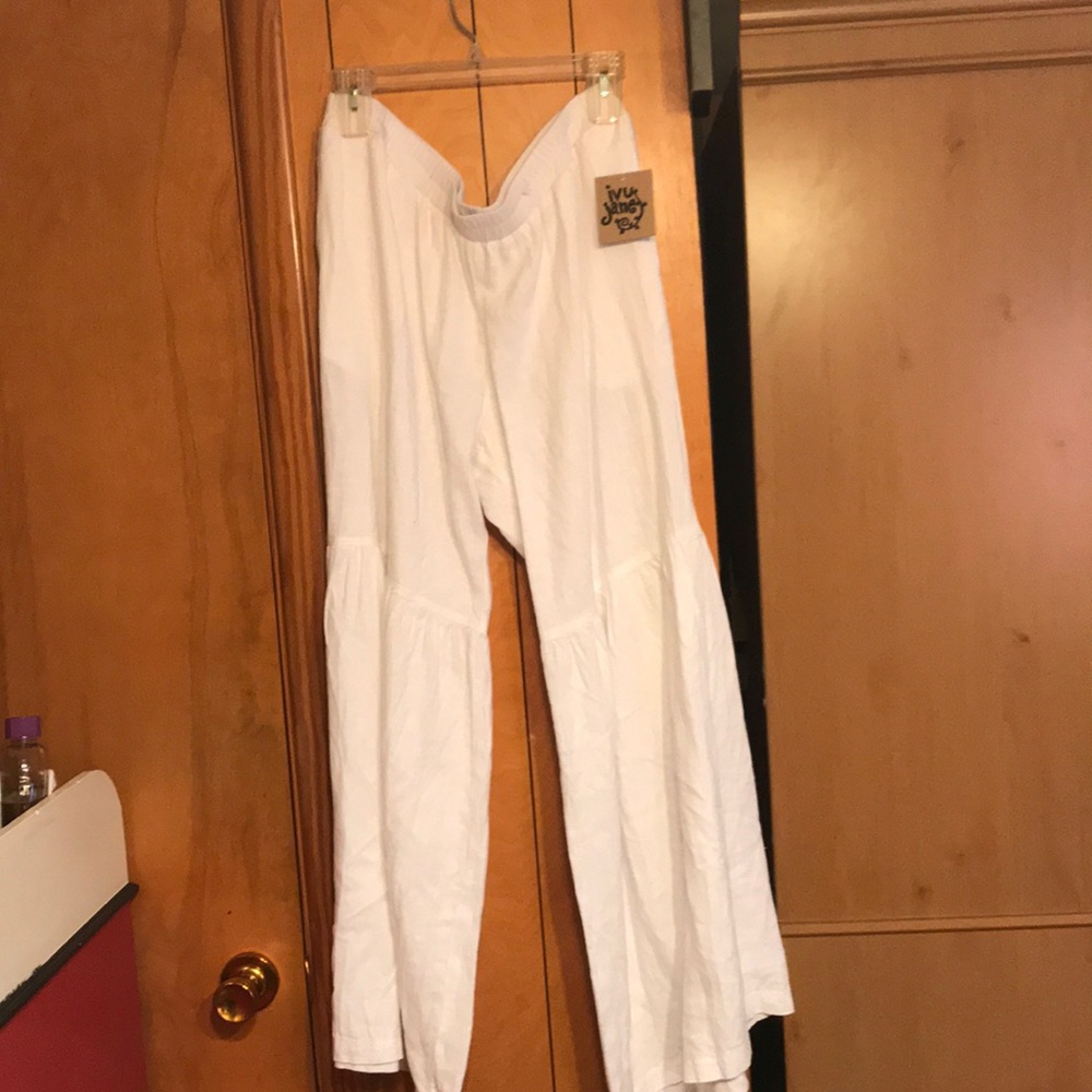 White wide legs